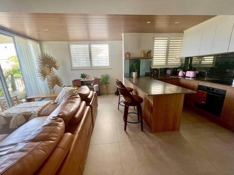 Chic Beachside Getaway 2Br 2Bath Fully Equipped Apartment Gold Coast Exterior photo