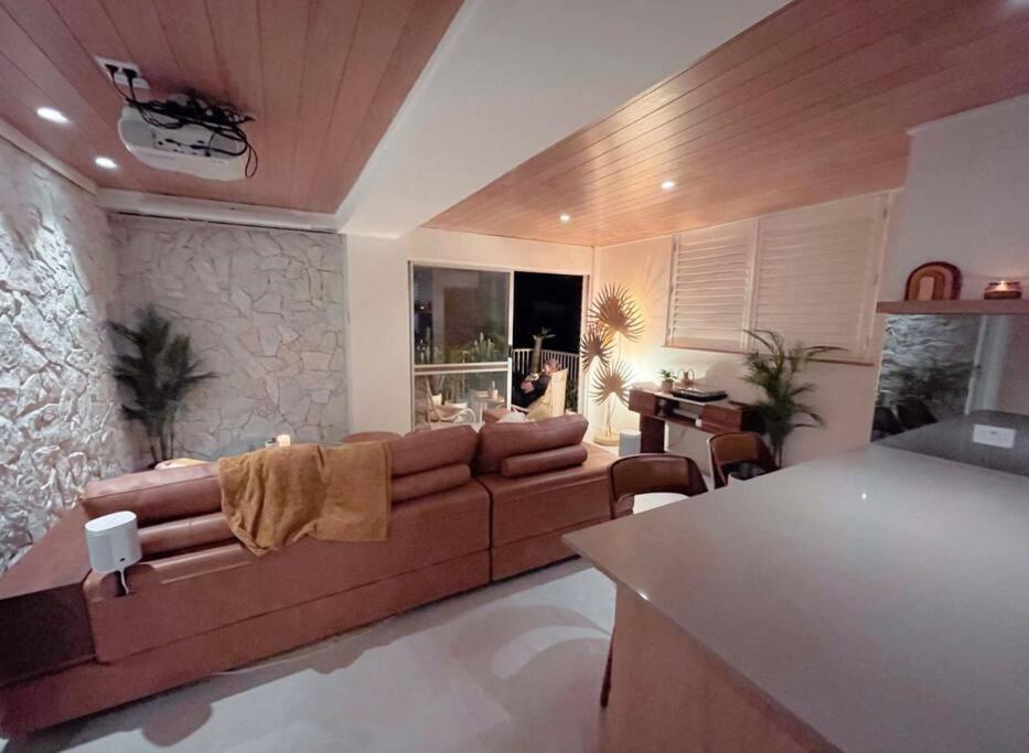 Chic Beachside Getaway 2Br 2Bath Fully Equipped Apartment Gold Coast Exterior photo