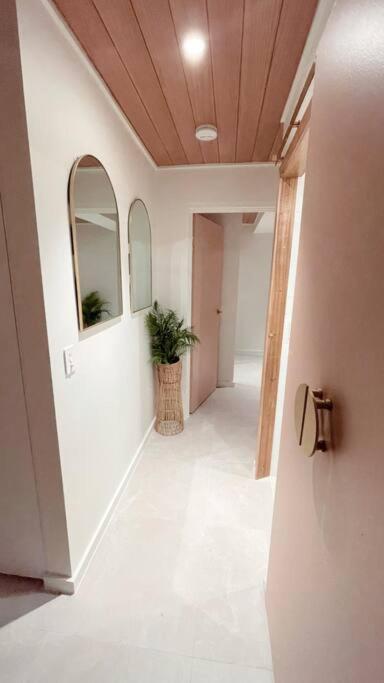 Chic Beachside Getaway 2Br 2Bath Fully Equipped Apartment Gold Coast Exterior photo
