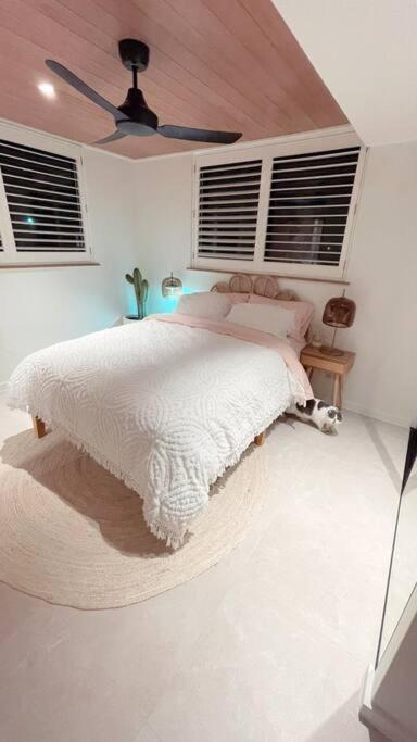 Chic Beachside Getaway 2Br 2Bath Fully Equipped Apartment Gold Coast Exterior photo