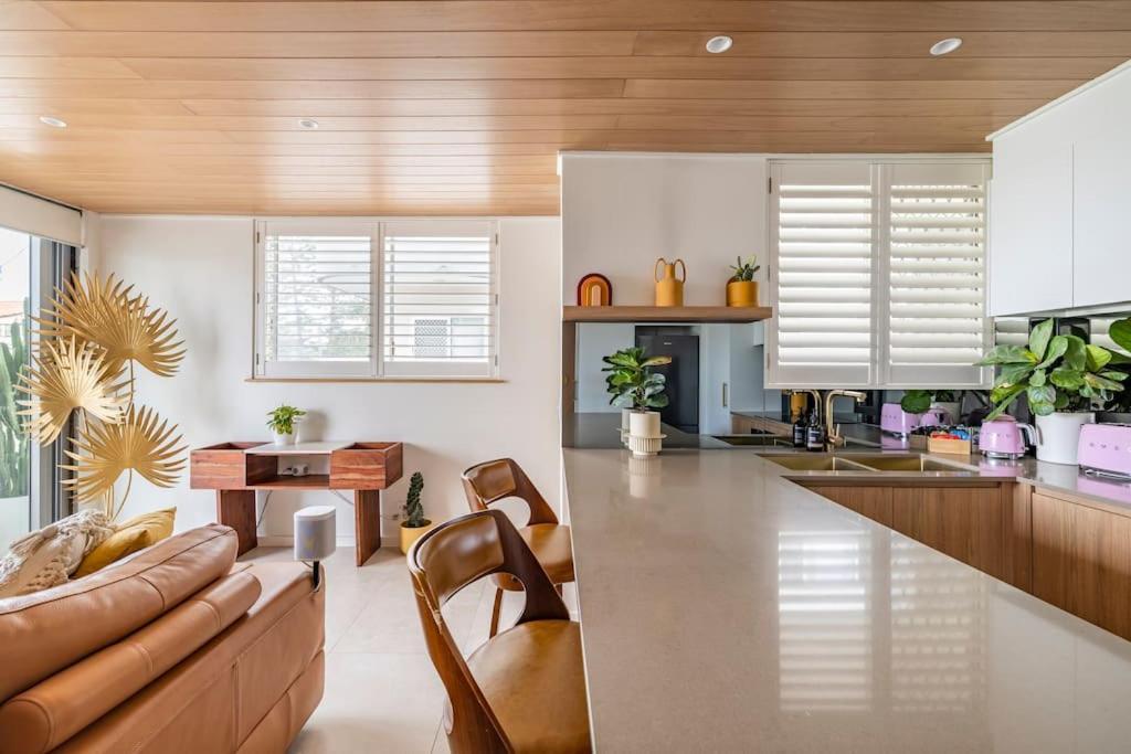 Chic Beachside Getaway 2Br 2Bath Fully Equipped Apartment Gold Coast Exterior photo