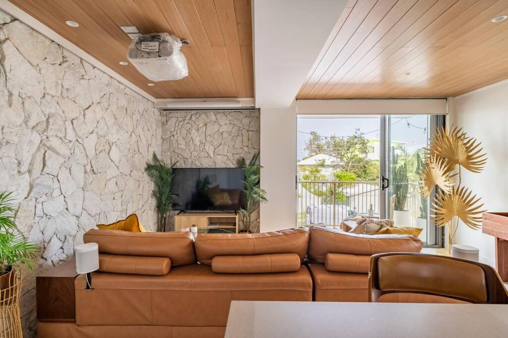 Chic Beachside Getaway 2Br 2Bath Fully Equipped Apartment Gold Coast Exterior photo